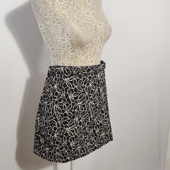 Eddie Bauer Women's Size L Black White Floral Nylon Mini Wrap Golf Skirt Sport - Picture 3 of 12
